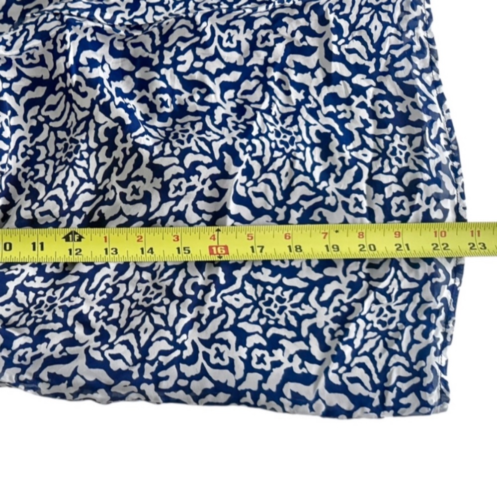 Vineyard Vines Geo Smocked Sleeveless Top - Picture 16 of 16
